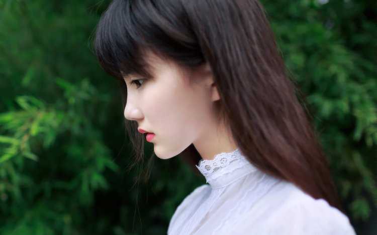 Красивые азиатки в профиль