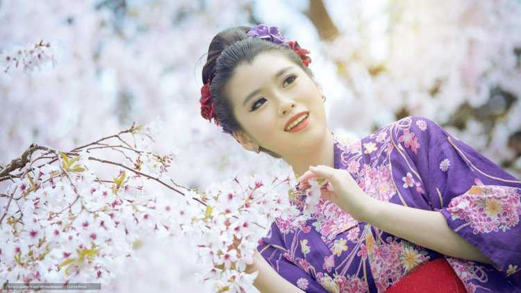 Китайские девушки на природе