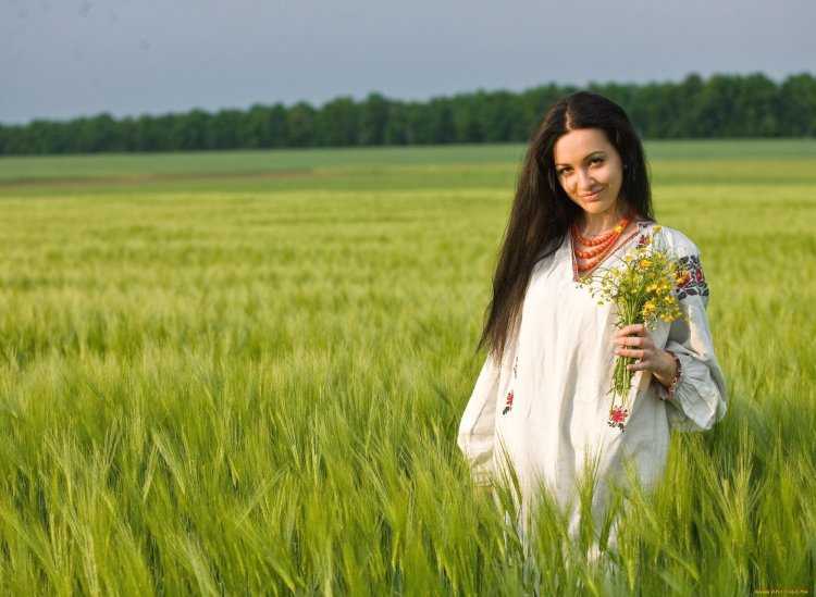 Красавица в поле