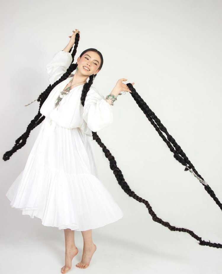 Модель Айя Шалкар