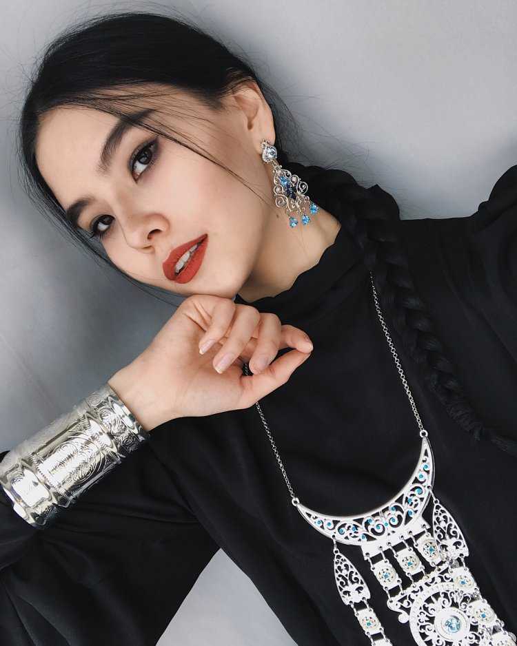 Диана Коркунова и Айжан Асемова