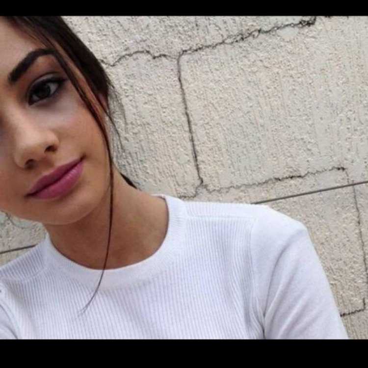 Красивые брюнетки