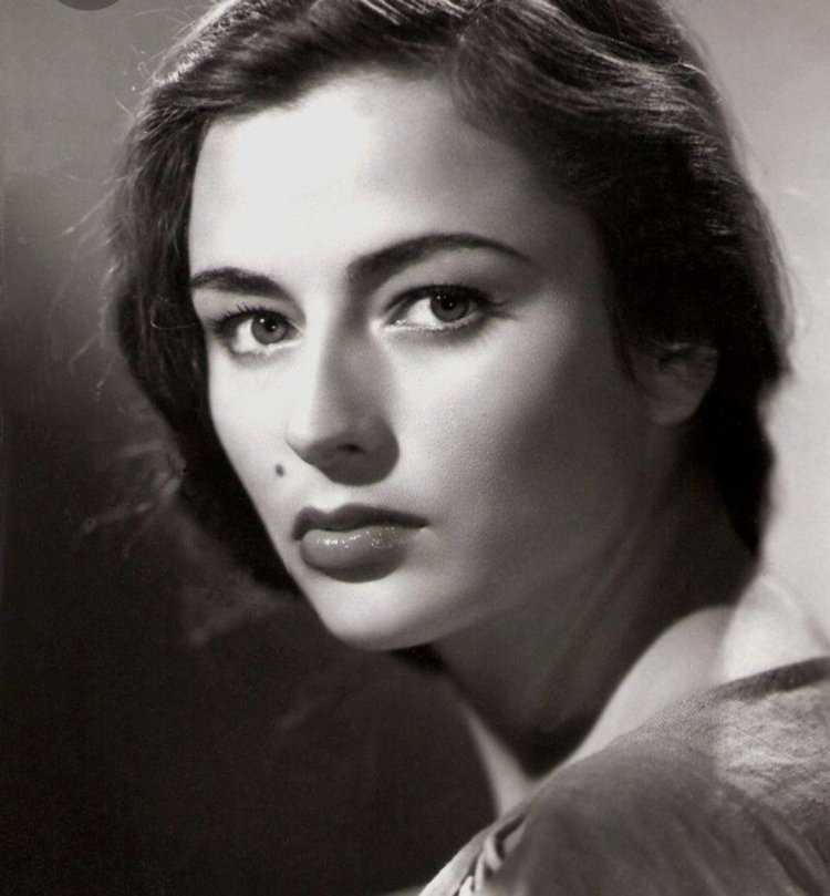София Лорен в молодости
