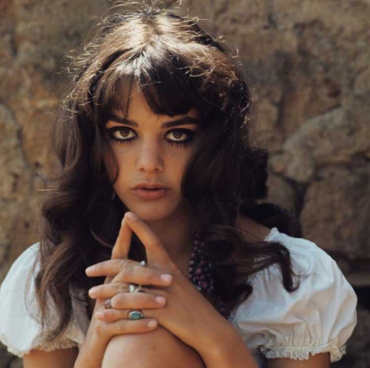 Моника Белуччи feet