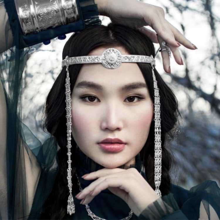 Рыжая монголка