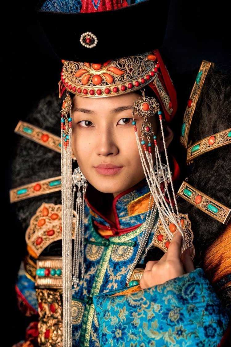 Монголы внешность