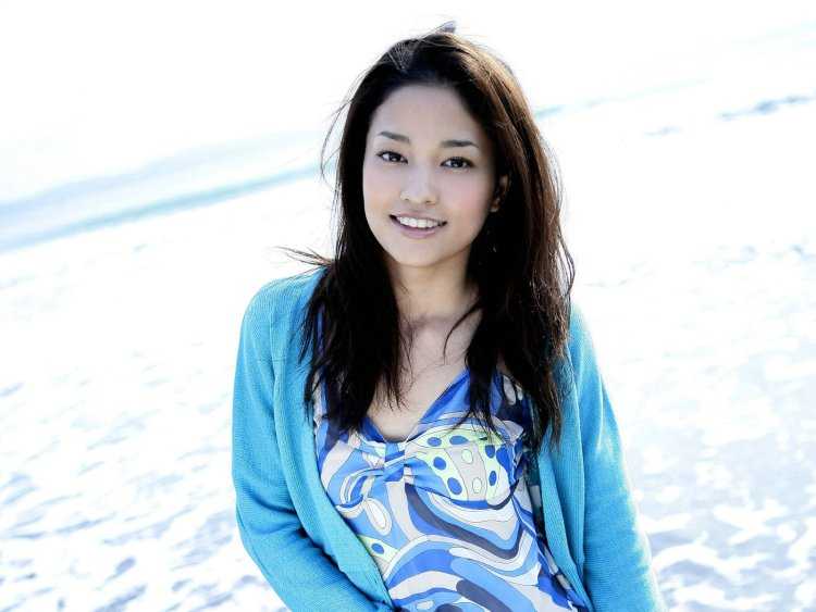 Мэйса Куроки Япония