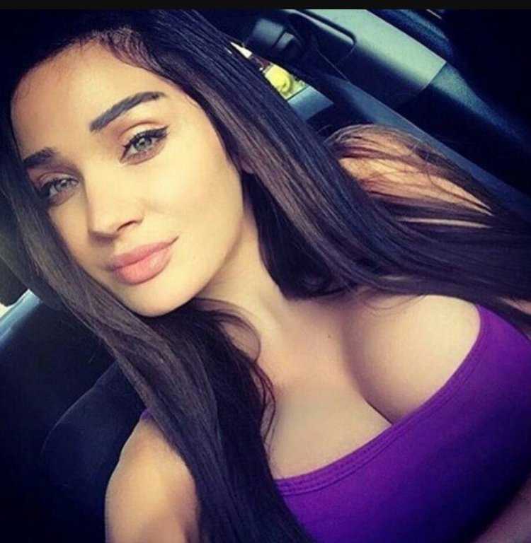 Kristina Basham selfie