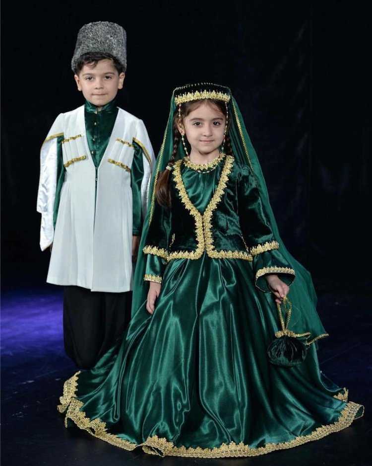 Азербайджанская Национальная одежда для праздника