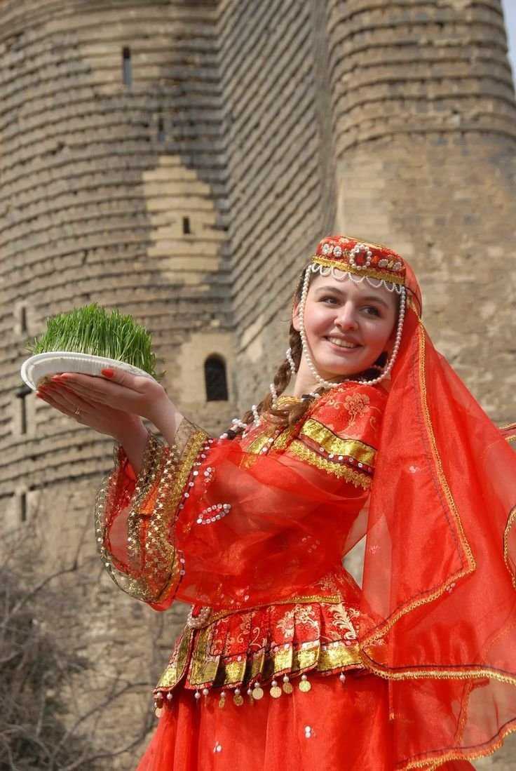 Национальные костюмы народов Азербайджана