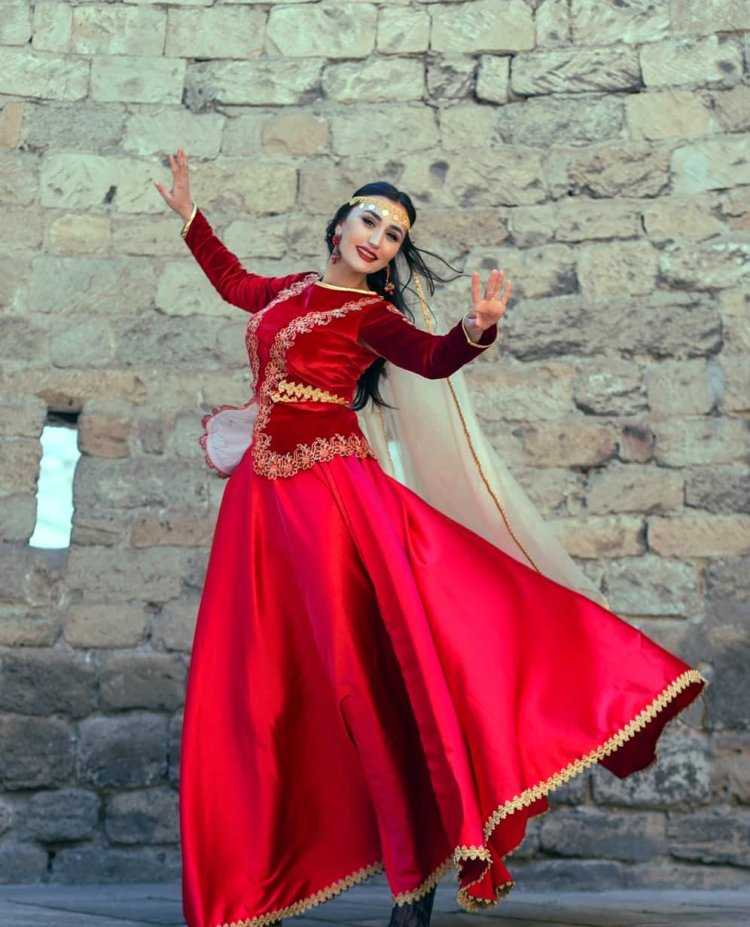 Азербайджанский национальный костюм прокат