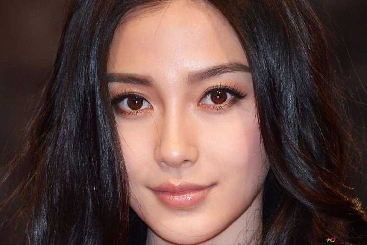 Китайская модель Анджела бейби