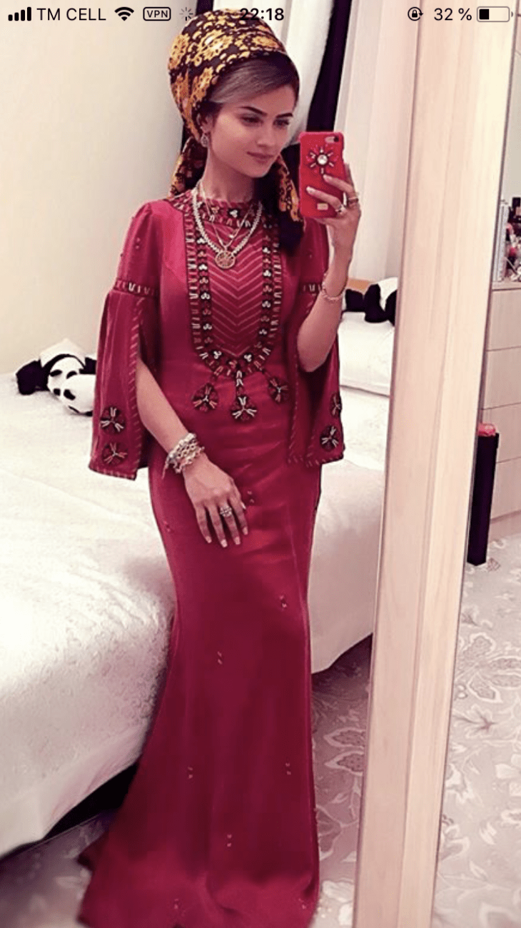 Туркменского платье и свадьбы