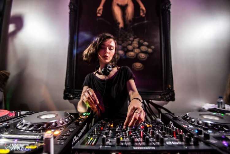 DJ Нина Кравец