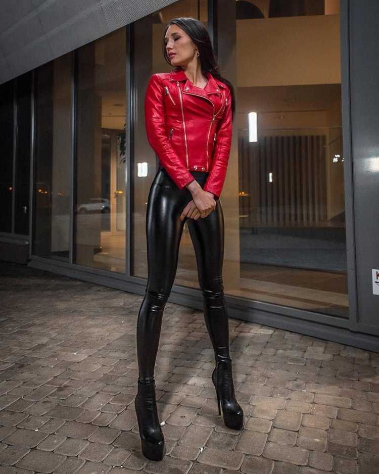 Анастасия Кульбицкая Leather