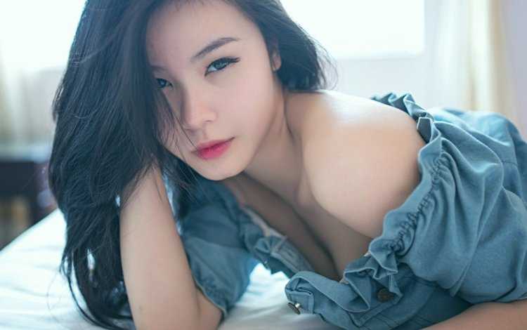 Азиатские девушки