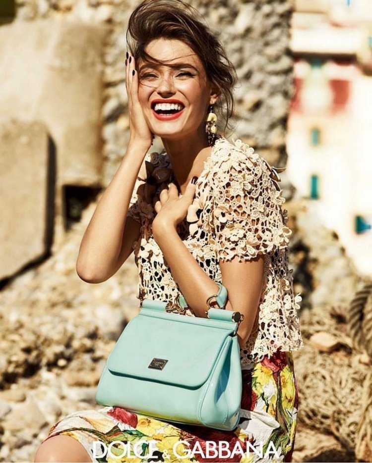 Девушки итальянки в купальниках