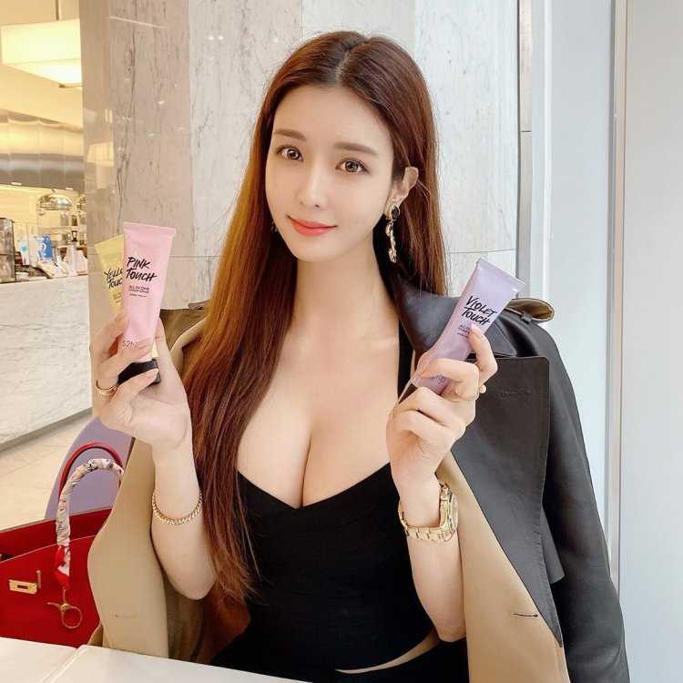 Азиан фейсбарин