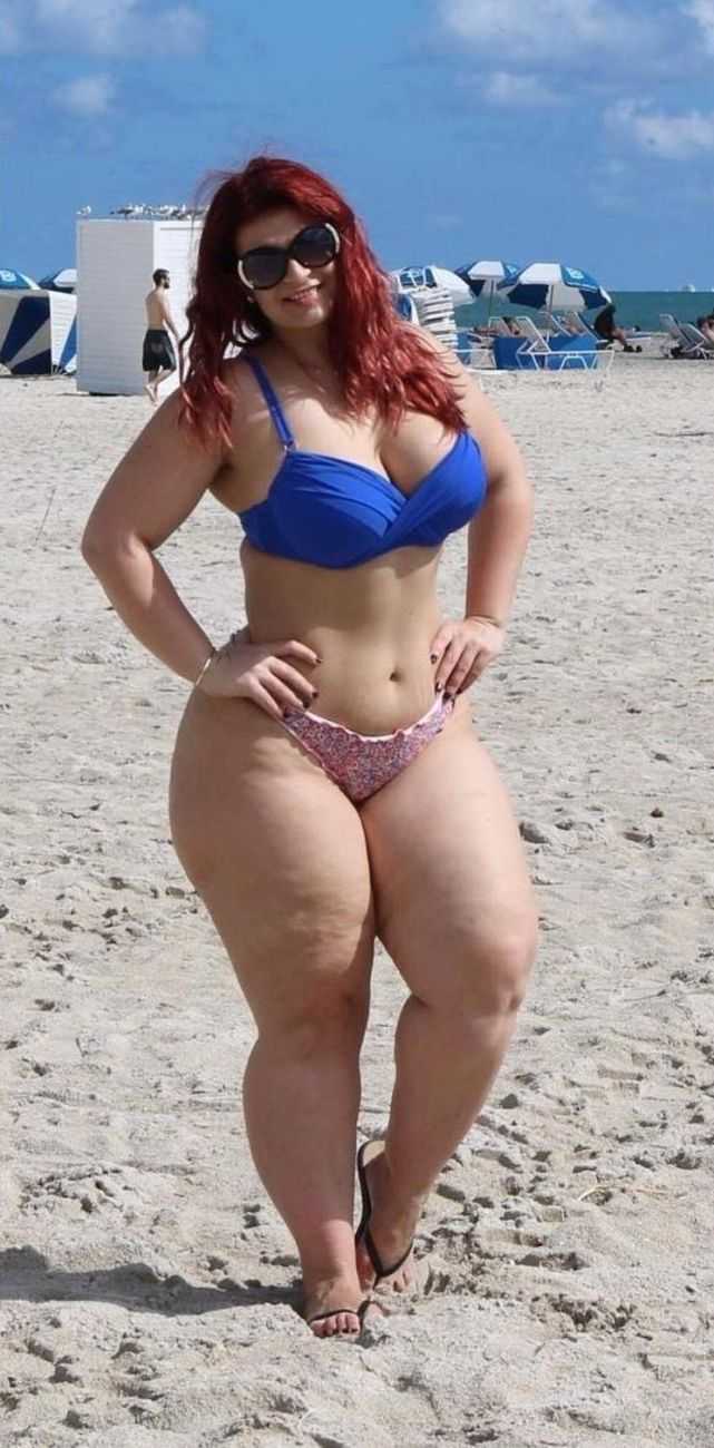 Толстые бедра