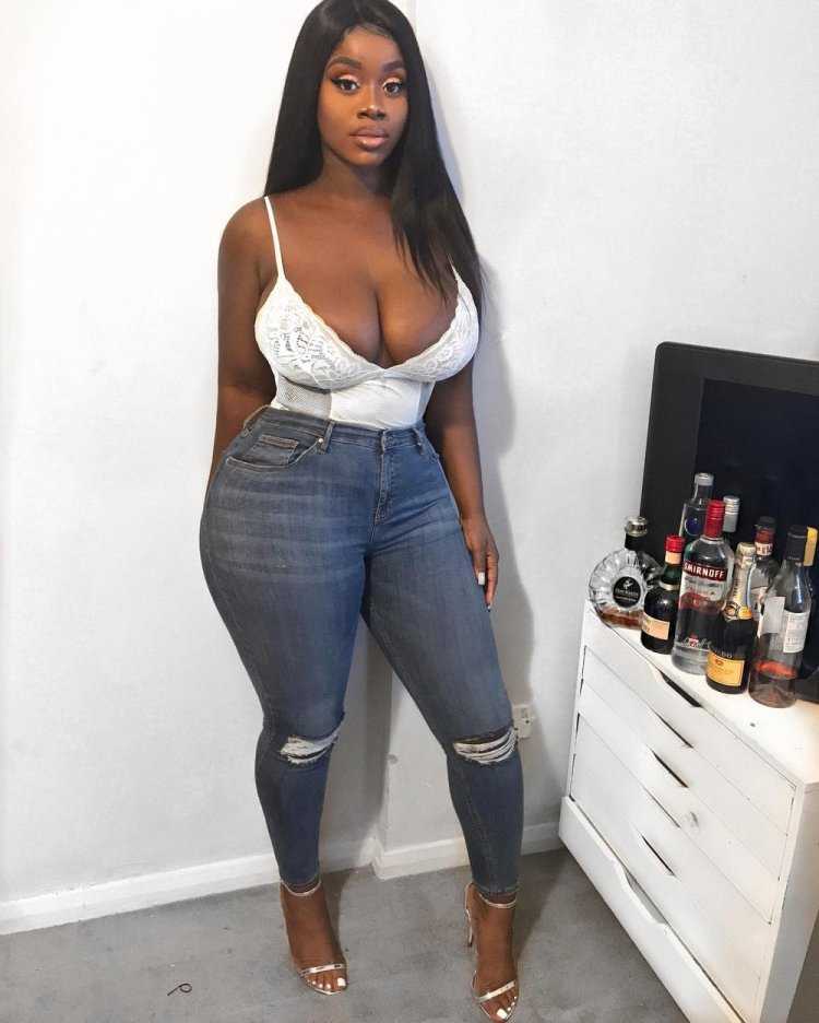 Ебони Миллс попа