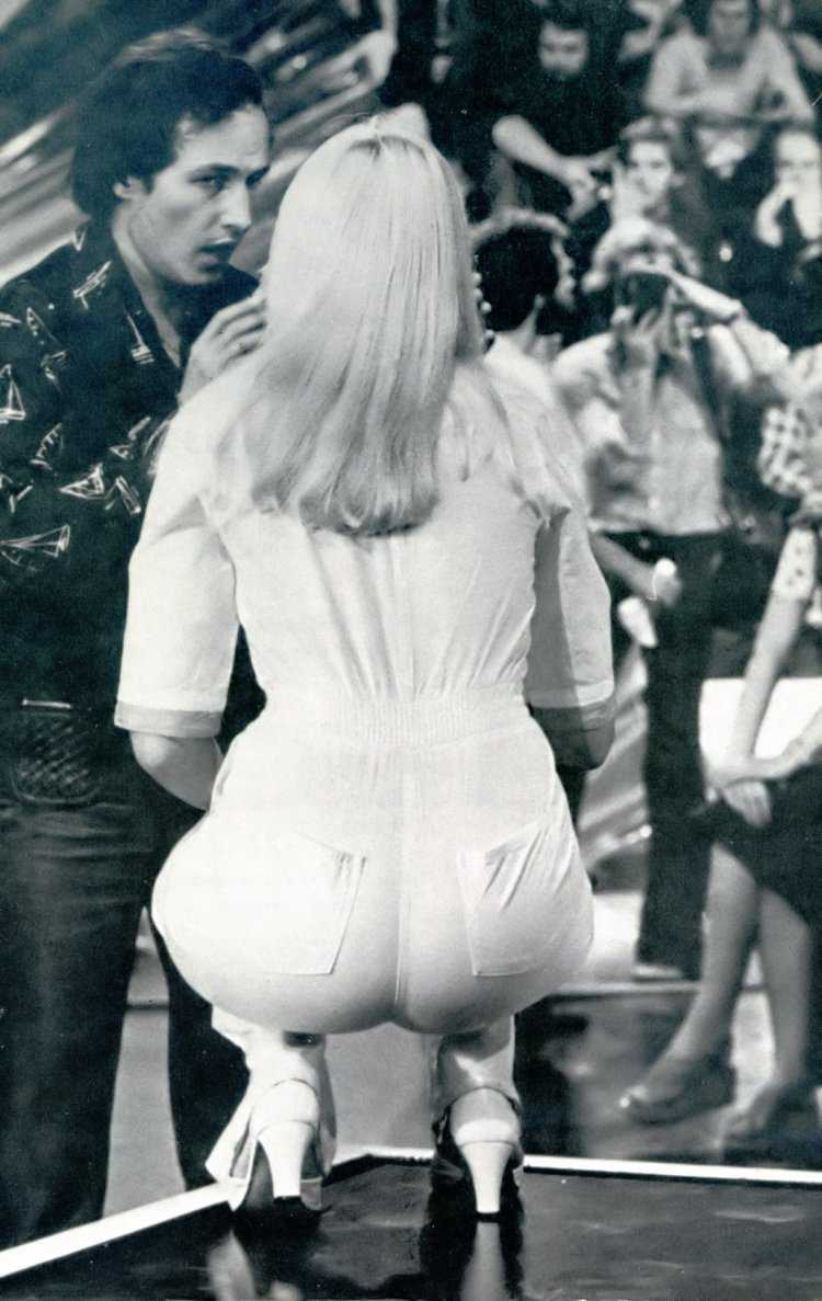 Женщины с большими попами ретро