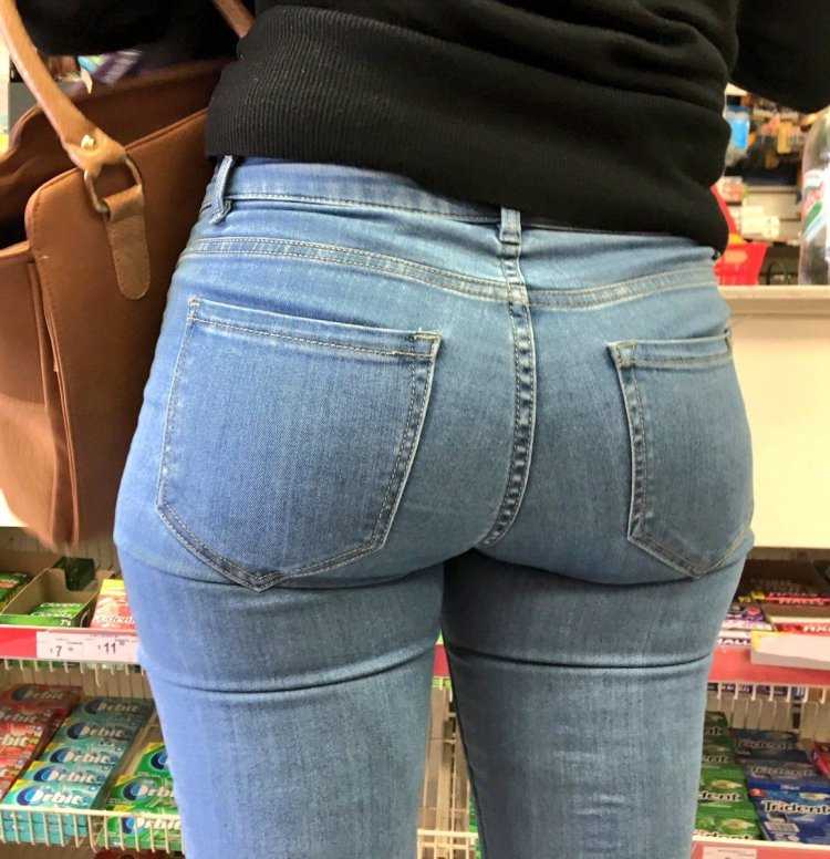 Обтягивающие джинсы подсмотренное