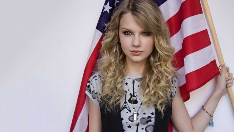 Taylor Swift American Flag