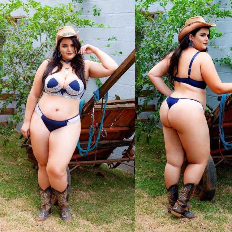 Взрослые женщины с пышными формами