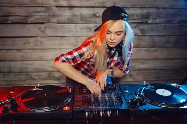 DJ fem