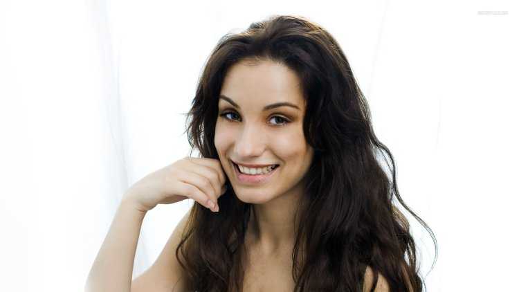 Викто́рия Петро́вна Дайне́ко