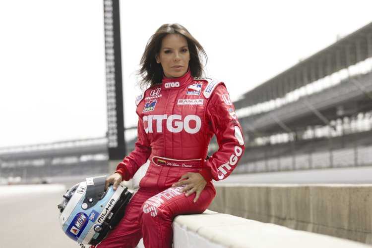 Ренер Грейси автогонщица