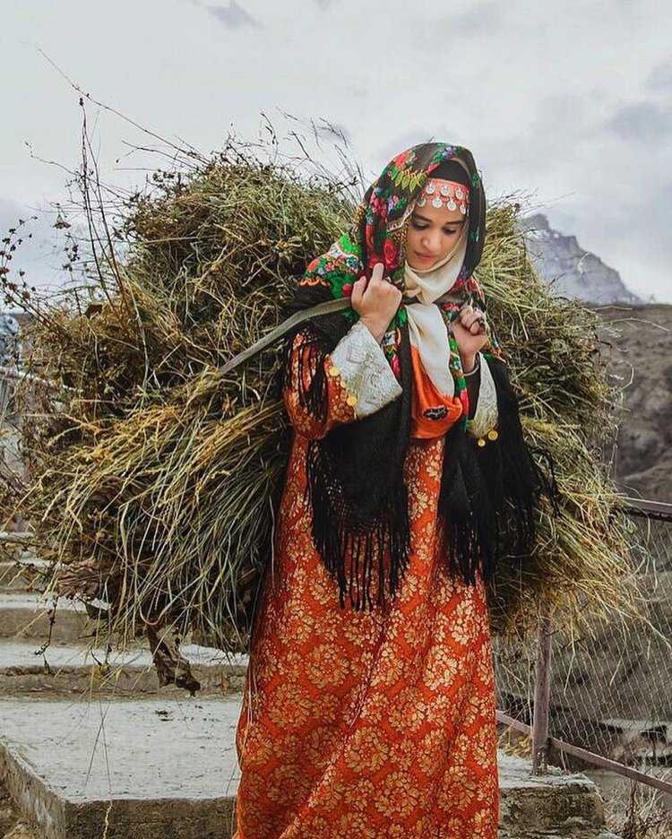 Красивая Горянка