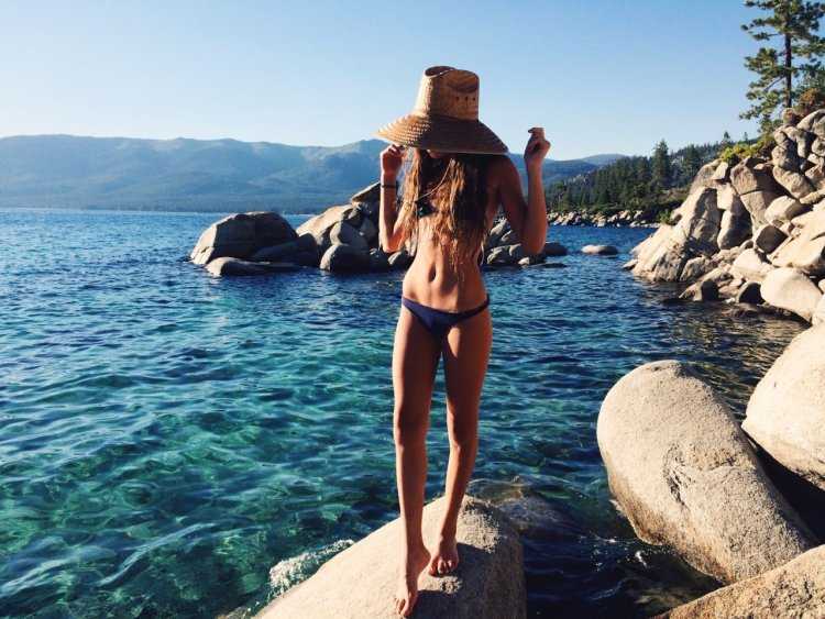 Девушки из инстаграмма на море