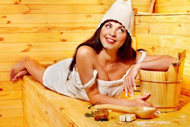 Красивые девушки в бане