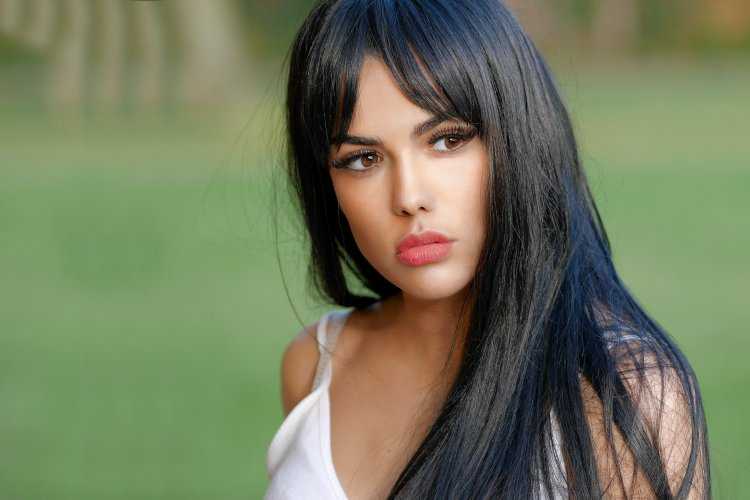 Красивые брюнетки