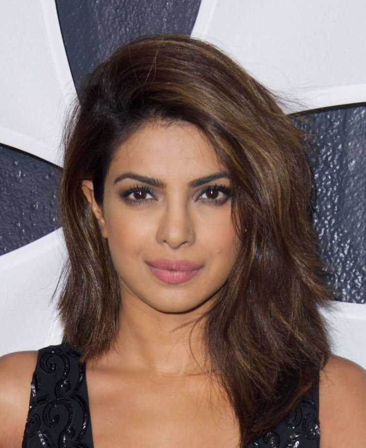 Приянка Чопра цвет волос