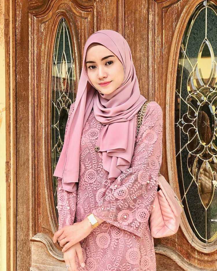 Девушки в хиджабе Худжанд Таджикистан