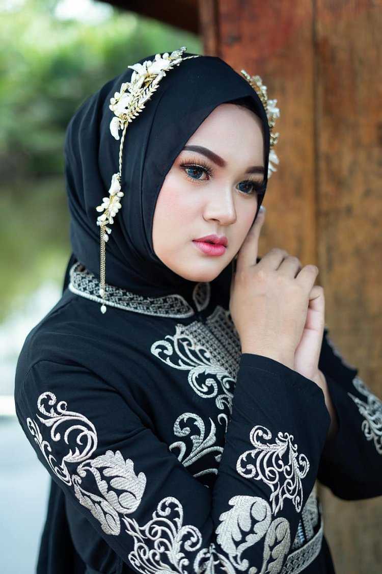 Чеченки в хиджабе