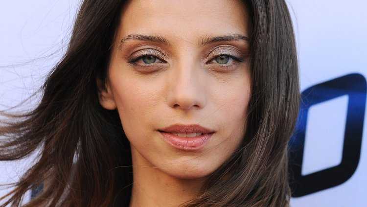 Angela Sarafyan мир дикого Запада