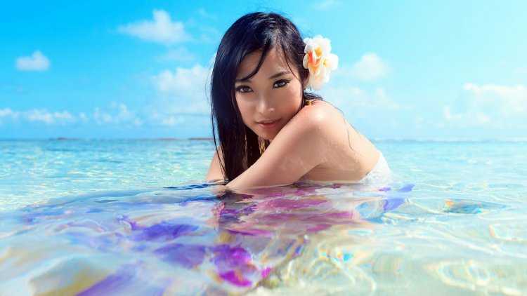 Азиатские девушки