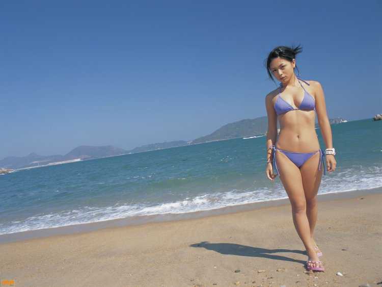 Обычные японки на пляже