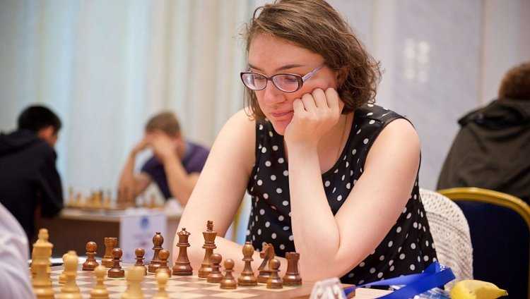 Нана Дзагнидзе шахматистка