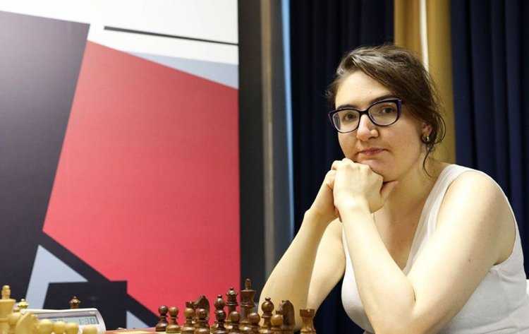 Нана Дзагнидзе