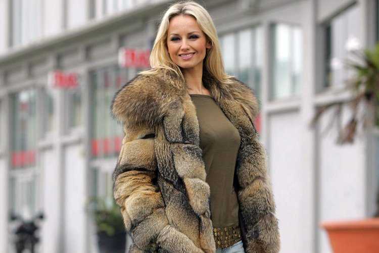 Клаудиа Шиффер шуба