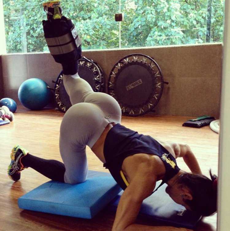 Michelle Lewin в зале