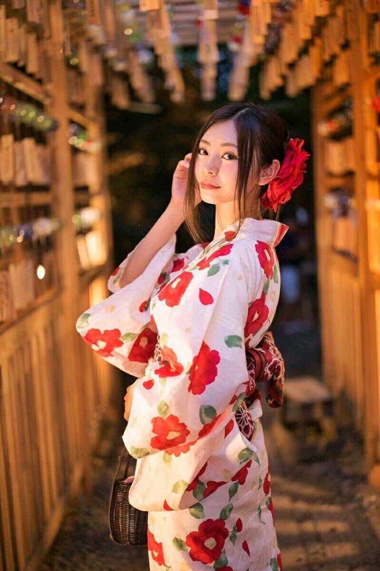 Anri Okita юката