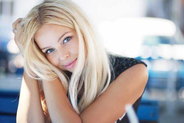 Светловолосая русская девушка6