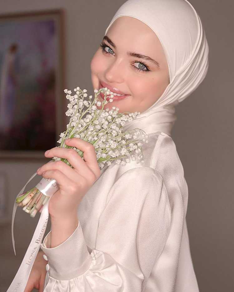 Чеченская модель Илона Бисултанова