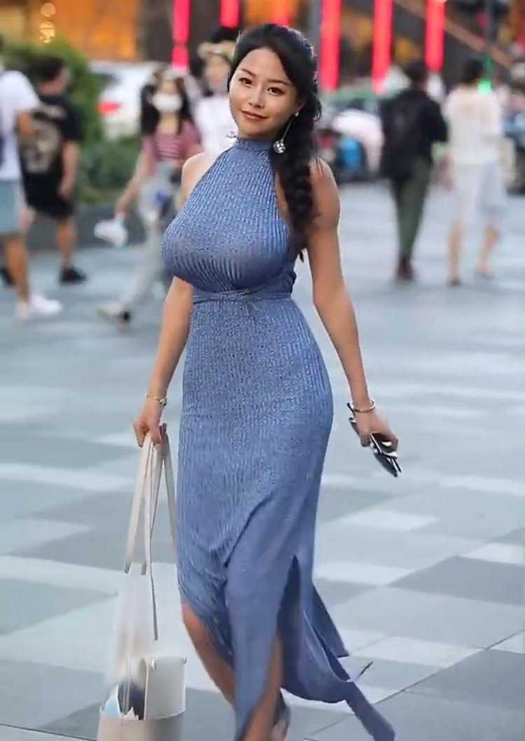 Корейская модель son youn ju в купальнике