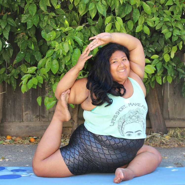 Йога для полных женщин